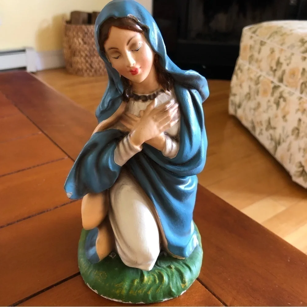 Vintage made in Italy paper mache 11 pc nativity Hummel baby set